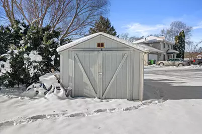 8005  Thistle Ct, Racine, WI 53185 - Photo 33