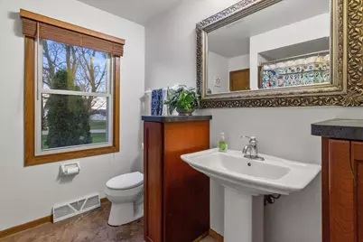 8005  Thistle Ct, Racine, WI 53185 - Photo 19