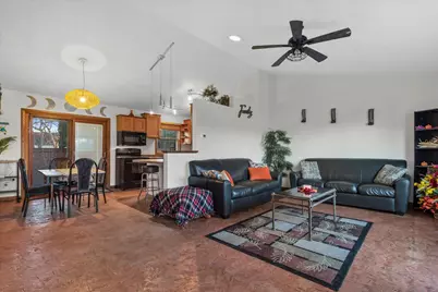 8005  Thistle Ct, Racine, WI 53185 - Photo 5