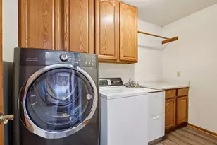 W199S8618 Woods Rd, Muskego, WI 53150 - Photo 15