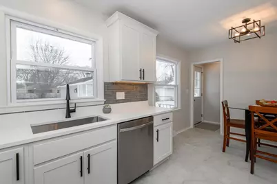 8930 W Lawrence Ave, Milwaukee, WI 53225 - Photo 17