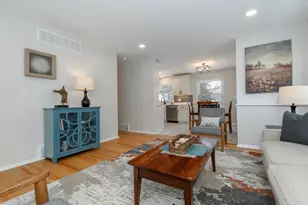 8930 W Lawrence Ave, Milwaukee, WI 53225 - Photo 9