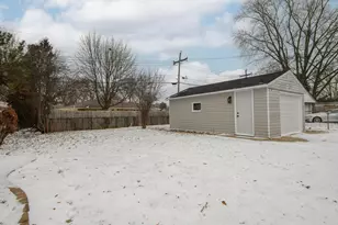 8930 W Lawrence Ave, Milwaukee, WI 53225 - Photo 3