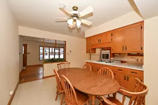 8720 W Ohio Ave, Milwaukee, WI 53227 - Photo 11