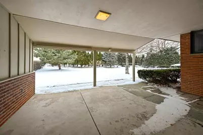 8720 W Ohio Ave, Milwaukee, WI 53227 - Photo 33