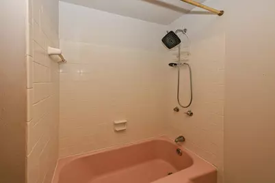 8720 W Ohio Ave, Milwaukee, WI 53227 - Photo 21