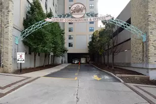 270 E Highland Ave, Milwaukee, WI 53202 - Photo 39