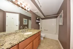 270 E Highland Ave, Milwaukee, WI 53202 - Photo 19