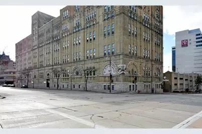 270 E Highland Ave #214, Milwaukee, WI 53202 - Photo 41