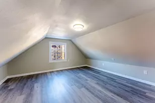 1815 W Becher St, Milwaukee, WI 53215 - Photo 37