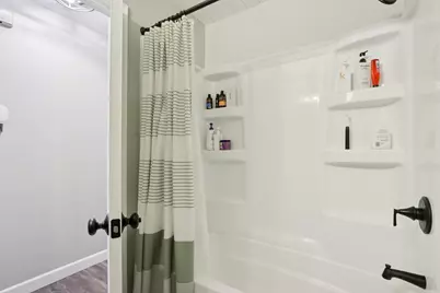 2117  Sunnyside Dr, Waukesha, WI 53186 - Photo 23