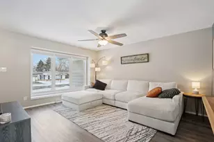 2117 Sunnyside Dr, Waukesha, WI 53186 - Photo 3