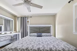 6326 W Bottsford Ave, Greenfield, WI 53220 - Photo 13