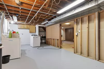 6326 W Bottsford Ave, Greenfield, WI 53220 - Photo 19