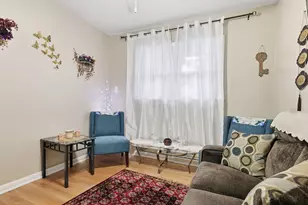 6326 W Bottsford Ave, Greenfield, WI 53220 - Photo 9