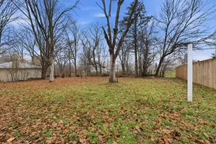 6326 W Bottsford Ave, Greenfield, WI 53220 - Photo 21