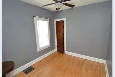 3841 E Edgerton Ave, Cudahy, WI 53110 - Photo 7