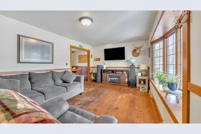 1436 W Washington Ave, Cleveland, WI 53015 - Photo 5