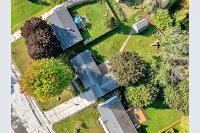 1436 W Washington Ave, Cleveland, WI 53015 - Photo 31