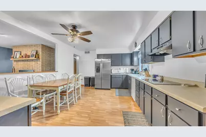 214 S Bruns Ave, Plymouth, WI 53073 - Photo 9