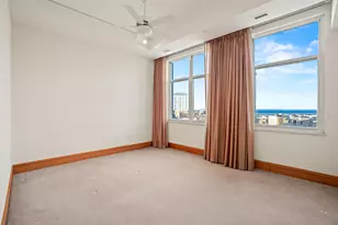 1313 N Franklin Pl, Milwaukee, WI 53202 - Photo 21