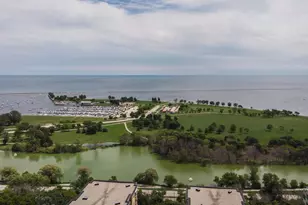 1313 N Franklin Pl, Milwaukee, WI 53202 - Photo 41