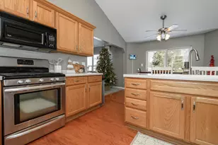 W181N8912 Melanie Ln, Menomonee Falls, WI 53051 - Photo 11