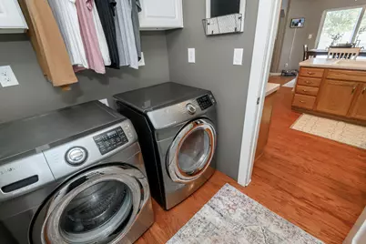 W181N8912  Melanie Ln, Menomonee Falls, WI 53051 - Photo 13