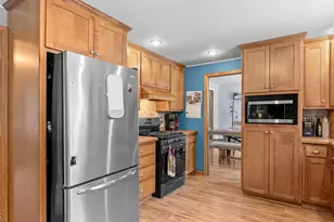 3817 Seneca Ln, Manitowoc, WI 54220 - Photo 5