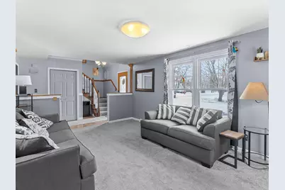 3817  Seneca Ln, Manitowoc, WI 54220 - Photo 3