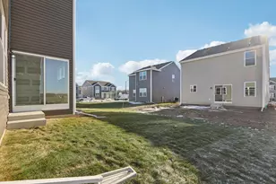 7051 Oakmont Rd, Racine, WI 53403 - Photo 67