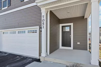 7051  Oakmont Rd, Racine, WI 53403 - Photo 5