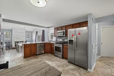 2420  Green Haze Ave, Racine, WI 53406 - Photo 3