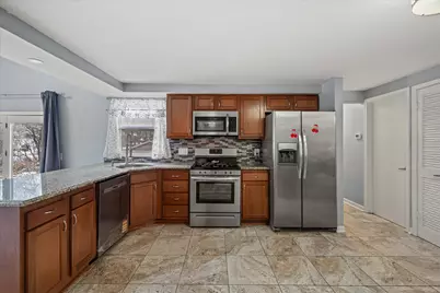 2420  Green Haze Ave, Racine, WI 53406 - Photo 9