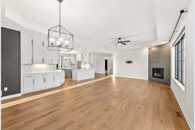 1424  White Deer Trl, Waukesha, WI 53189 - Photo 7