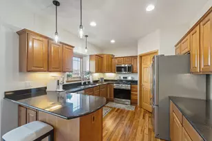 9340 Millstone Dr, Racine, WI 53406 - Photo 13