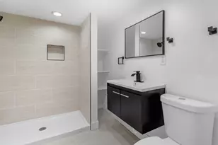 1215 S 91st St, West Allis, WI 53214 - Photo 23