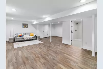 1215 S 91st St, West Allis, WI 53214 - Photo 21