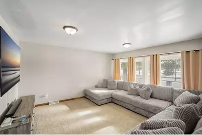 11834 W Greenfield Ave, West Allis, WI 53214 - Photo 7