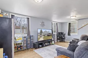 3923 S 41st St, Greenfield, WI 53221 - Photo 7