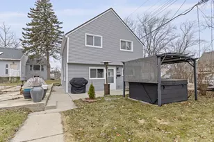 3923 S 41st St, Greenfield, WI 53221 - Photo 21