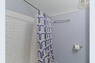 3923 S 41st St, Greenfield, WI 53221 - Photo 13