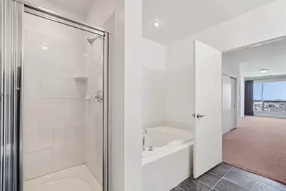 1522 N Prospect Ave #902, Milwaukee, WI 53202 - Photo 19