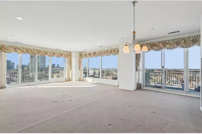 1522 N Prospect Ave #902, Milwaukee, WI 53202 - Photo 3