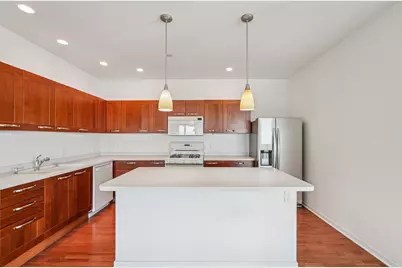 1522 N Prospect Ave #902, Milwaukee, WI 53202 - Photo 11