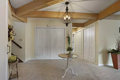 880  Windsor Dr #J3, Fontana, WI 53125 - Photo 5