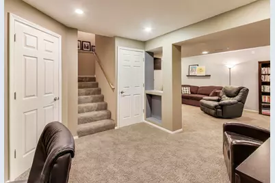 9244  Auburn Ct, Racine, WI 53406 - Photo 9