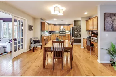 9244  Auburn Ct, Racine, WI 53406 - Photo 5