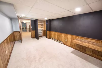 6535 N Braeburn Ln, Glendale, WI 53209 - Photo 21