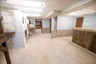 6535 N Braeburn Ln, Glendale, WI 53209 - Photo 19